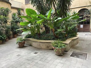 Property grounds - Exclusive use apartment with kitchen, 2 bedroom, 2 bathroom and living room (Roma)