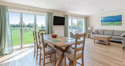 4 bedroom accommodation in South Kyme, near Boston