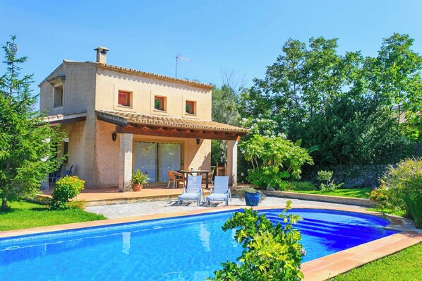 Villa (0 Bedroom) | Front of property