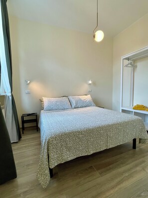 1 室のベッドルーム、WiFi、ベッドシーツ