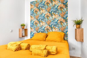 2 chambres, fer et planche à repasser, Wi-Fi, draps fournis