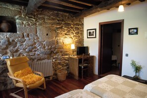 1 bedroom, iron/ironing board, Internet, bed sheets