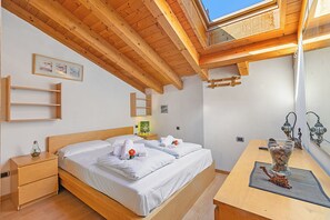 Family Apartment, 2 Bedrooms (Torbole On the Moon)