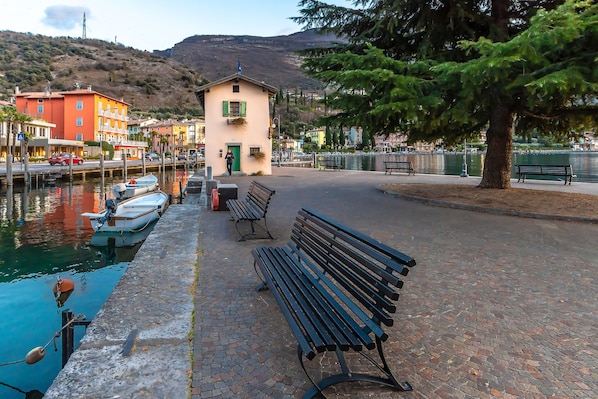 Marina - Torbole On the Moon (Nago-Torbole)