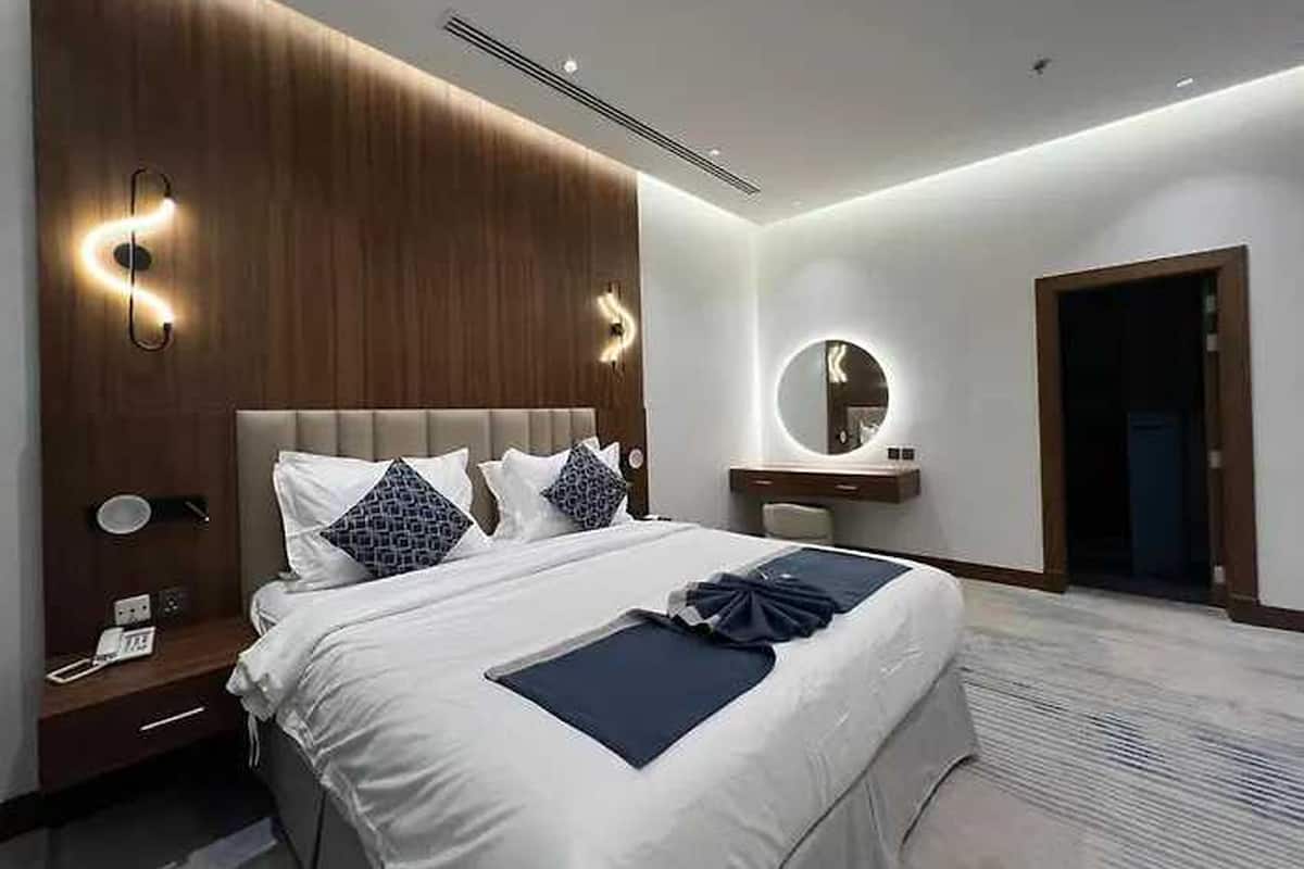 Standard Twin Room | Desk, free WiFi, bed sheets