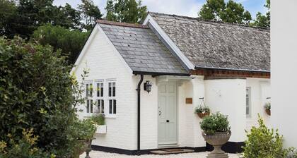 A modern studio cottage located close to Arundel and Littlehampton