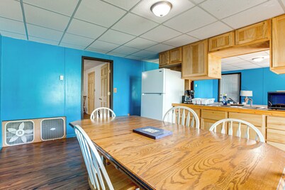 安靜的熊湖寶石度假屋：游泳、釣魚與探索  