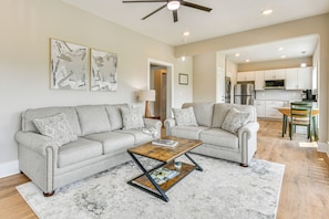 Interior - Smoky Mtn Getaway: Modern 2br/2ba W/stunning Views (Maggie Valley)