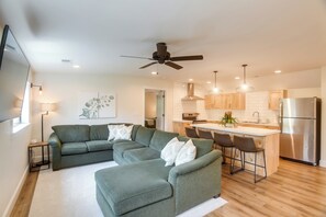 Apartment (1 Bedroom) | Interior - Ski, Hike, Explore: Modern Guest Suite in Rigby (Rigby)