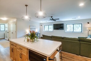 Apartment (1 Bedroom) | Interior - Ski, Hike, Explore: Modern Guest Suite in Rigby (Rigby)
