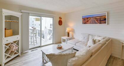 Steps to Rehoboth Bay Marina! Condo w/ Pool Access
