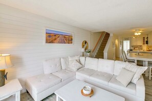 Apartment (4 Bedrooms) | Interior - Steps to Rehoboth Bay Marina! Condo w/ Pool Access (Dewey Beach)
