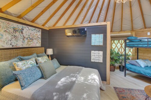 Unplugged Retreat! Unique Yurt w/ Deck in Smokies