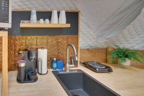 Apartment (0 Bedroom) | Interior