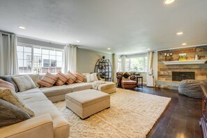 House (5 Bedrooms) | Interior