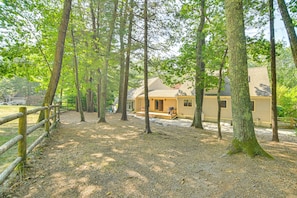 Interior - 2 Mi to Beaches: Charming Kennebunk Family Home (Kennebunk)