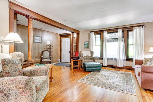 3 Mi to Dtwn Indy: 20th-century Apt w/ Fenced Yard