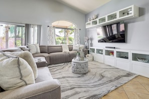 House (3 Bedrooms) | Front of property