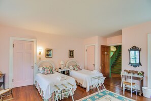 Interior - Lovely North Kingston Estate Near Newport, Beaches (Saunderstown)