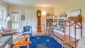 Interior - Lovely North Kingston Estate Near Newport, Beaches (Saunderstown)