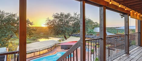 House (3 Bedrooms) | Property grounds