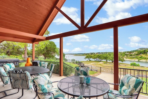 Canyon Lake Waterfront Paradise | 7BR, Guest House & Lake Access