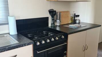 House, 2 Bedrooms, Terrace, Garden View | Interior