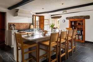 Dining - Coulscott House (Combe Martin)