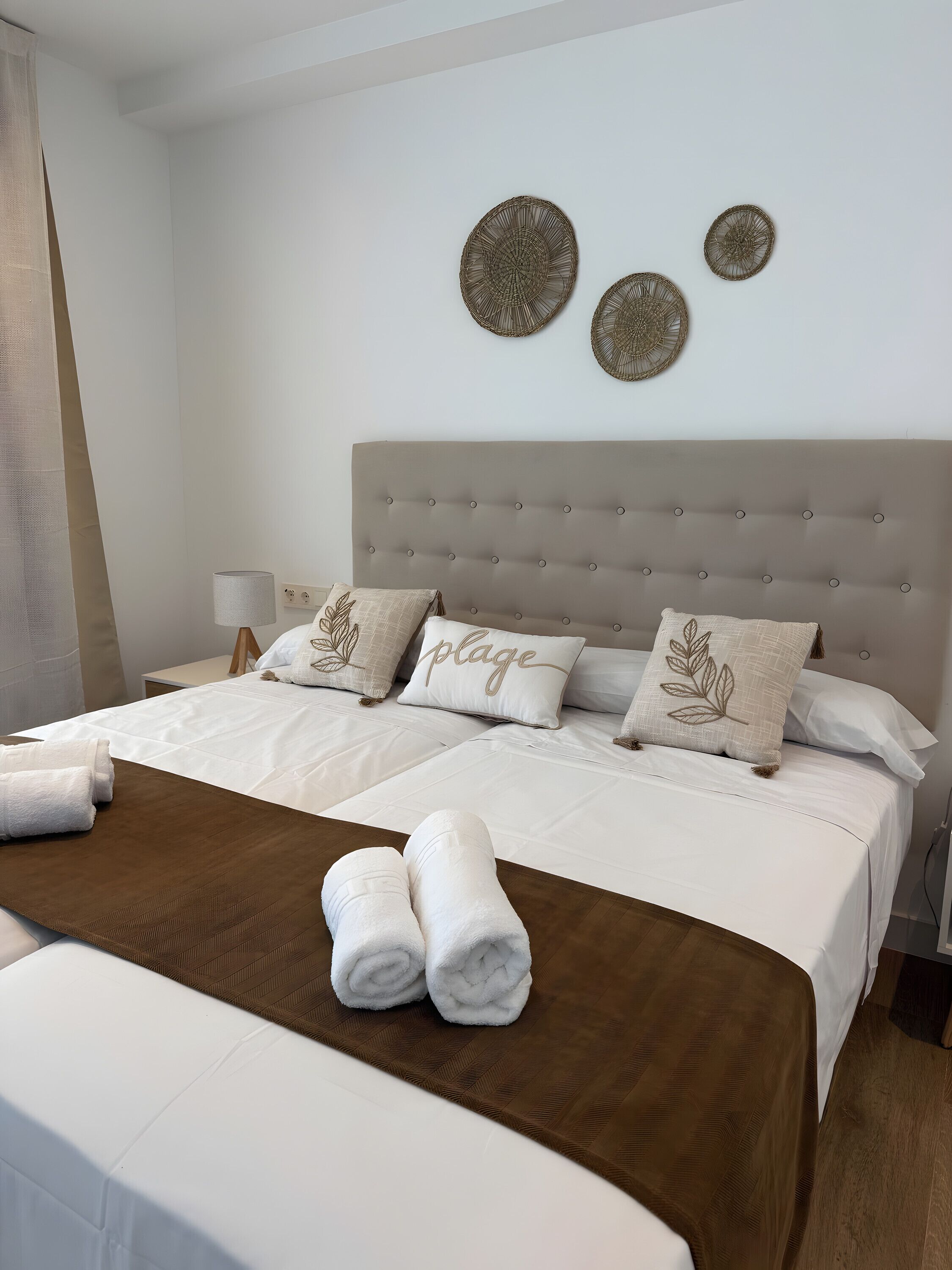 2 slaapkamers, een strijkplank/strijkijzer, wifi, beddengoed