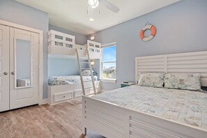 3 Schlafzimmer, Schreibtisch, Bügeleisen/Bügelbrett, kostenloses WLAN