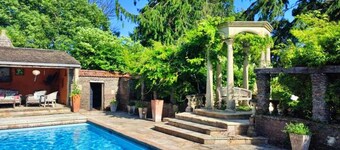 The Lost Manor
