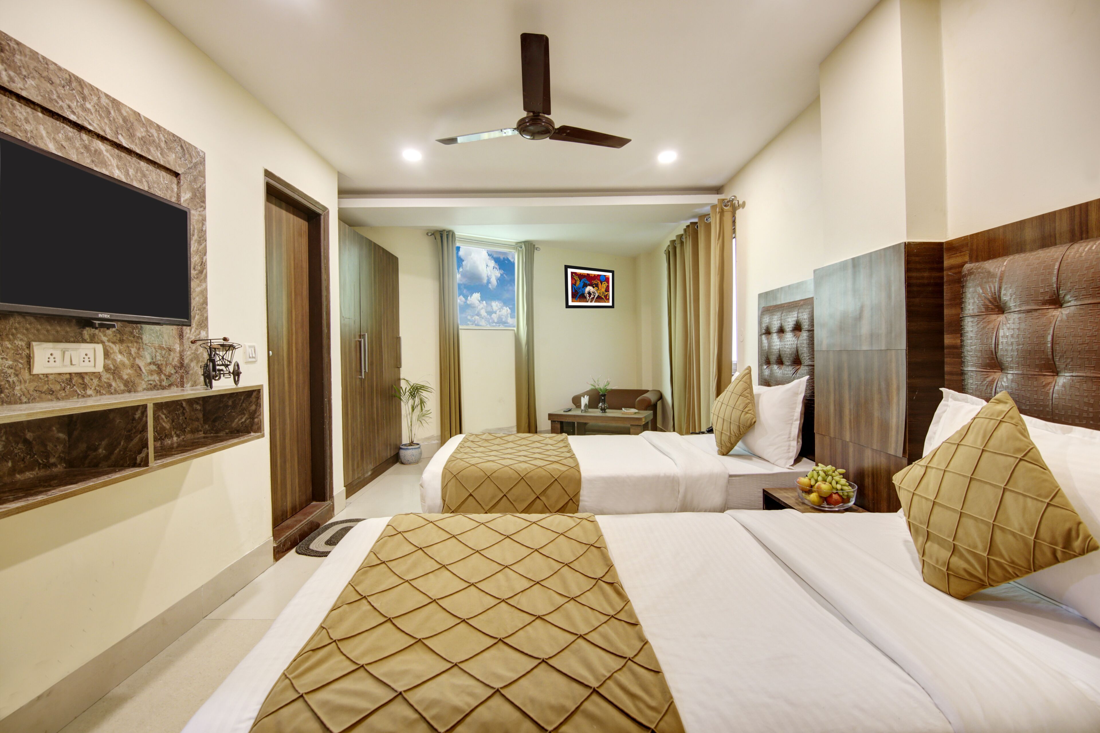 Décoration personnalisée, bureau, Wi-Fi gratuit, draps fournis