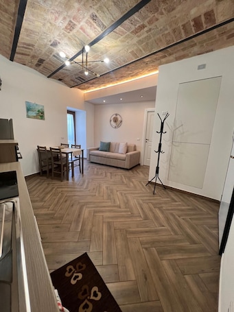 TV. Tra Mura e Vicoli - nel cuore del quartiere ebraico di Fondi