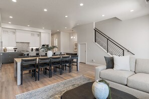 Televisión, videojuegos, futbolito