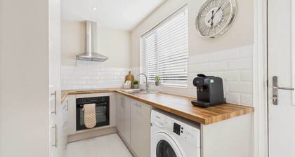 Host & Stay | Jomor House