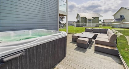 Host & Stay | Bayview Lodge