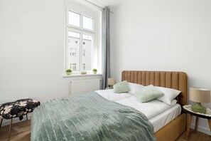 1 bedroom, iron/ironing board, travel crib, WiFi