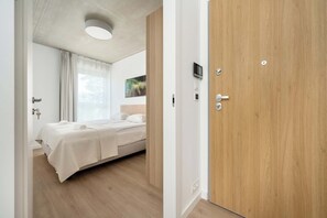 1 bedroom, desk, iron/ironing board, WiFi