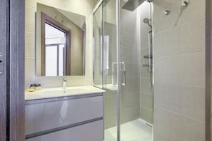Double Room, Ground Floor | Bathroom