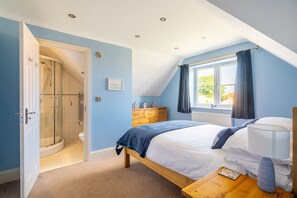 5 chambres, fer et planche à repasser, accès Internet, draps fournis