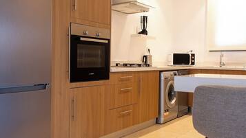 Apartment, Balcony | Private kitchen