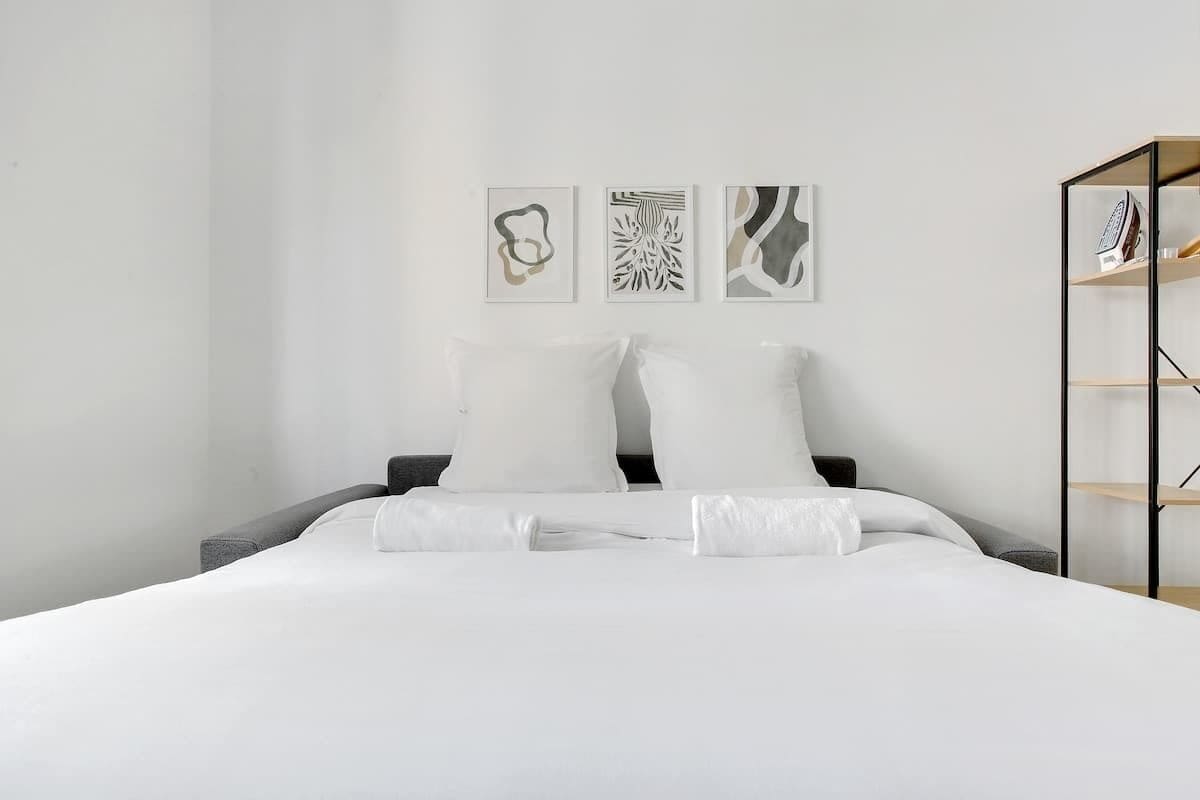 1 chambre, fer et planche à repasser, Wi-Fi, draps fournis