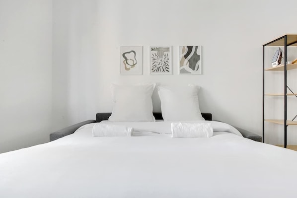 1 habitación, tabla de planchar con plancha, wifi y ropa de cama 