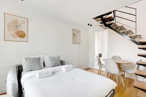 1 bedroom, iron/ironing board, WiFi, bed sheets