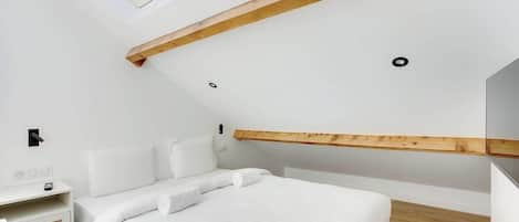 2 makuuhuonetta, silitysrauta/-lauta, Wi-Fi, vuodevaatteet