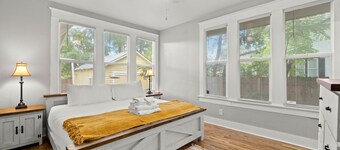NEW! Lakeland Landing | Cute Bungalow by Downtown