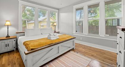 NEW! Lakeland Landing | Cute Bungalow by Downtown