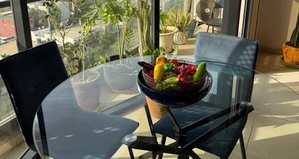 Curator’s Artistic Retreat • Balcony w Breathtaking Views of Dakar • WiFi • Safe