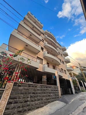 Exterior - Akl - Chic Apts & Balconies in Batroun (Batroun)