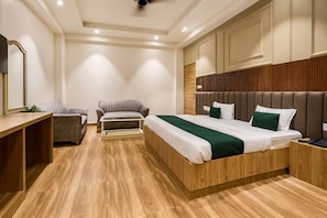 Super Deluxe Room | Egyptian cotton sheets, premium bedding, down comforters, pillowtop beds